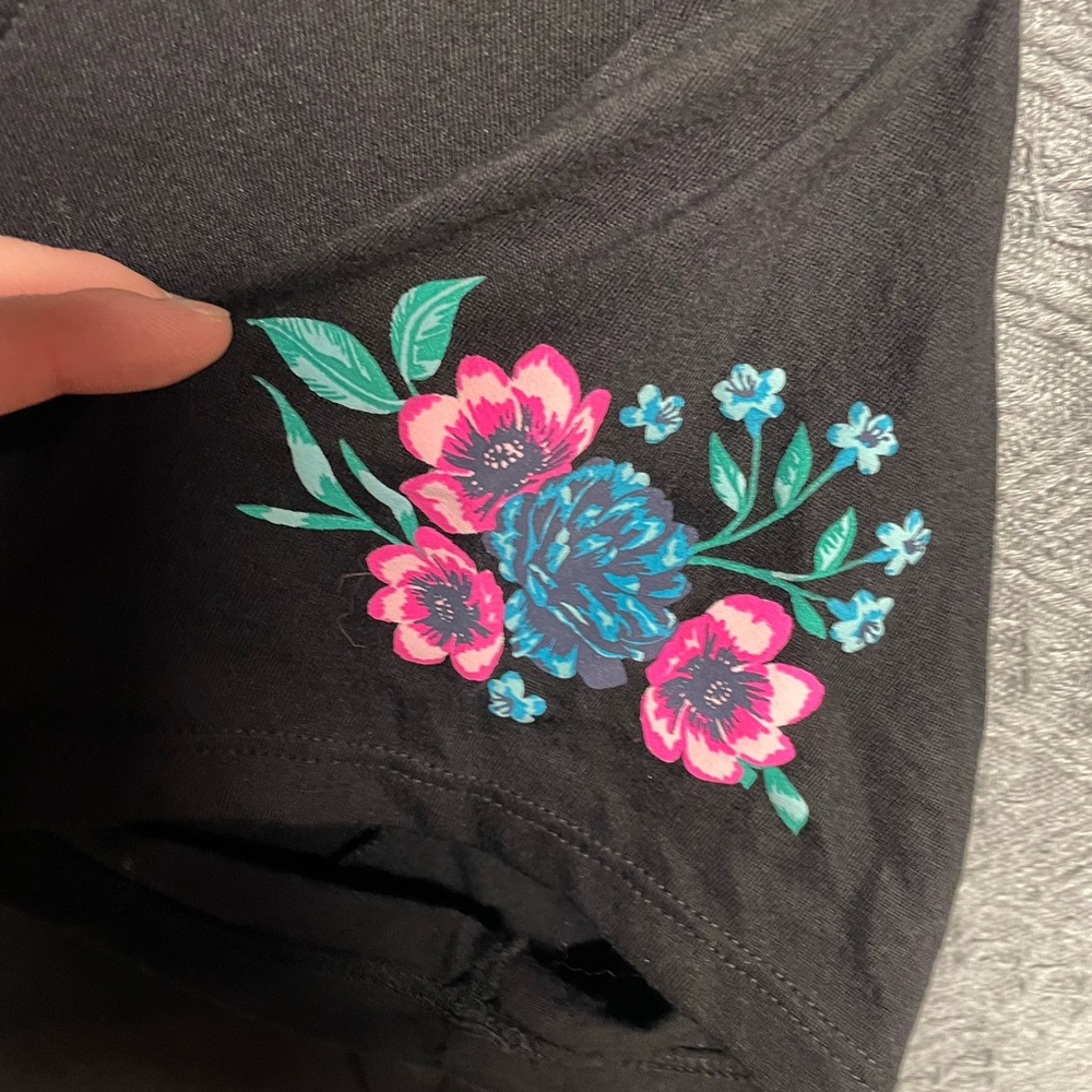Torrid tee - Picture 2 of 3